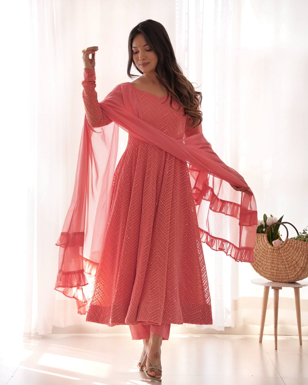 Rang-e-Gulnaar Lucknowi Anarkali Set