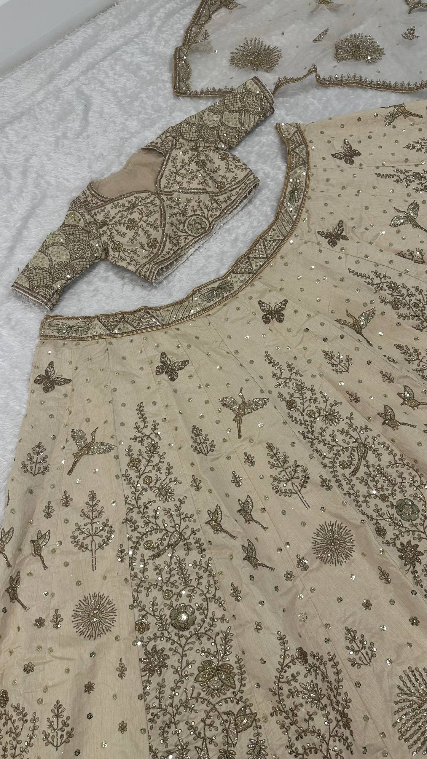 Aditi Rao Off White Slub Silk Zari Sequins Bridal Lehenga Choli