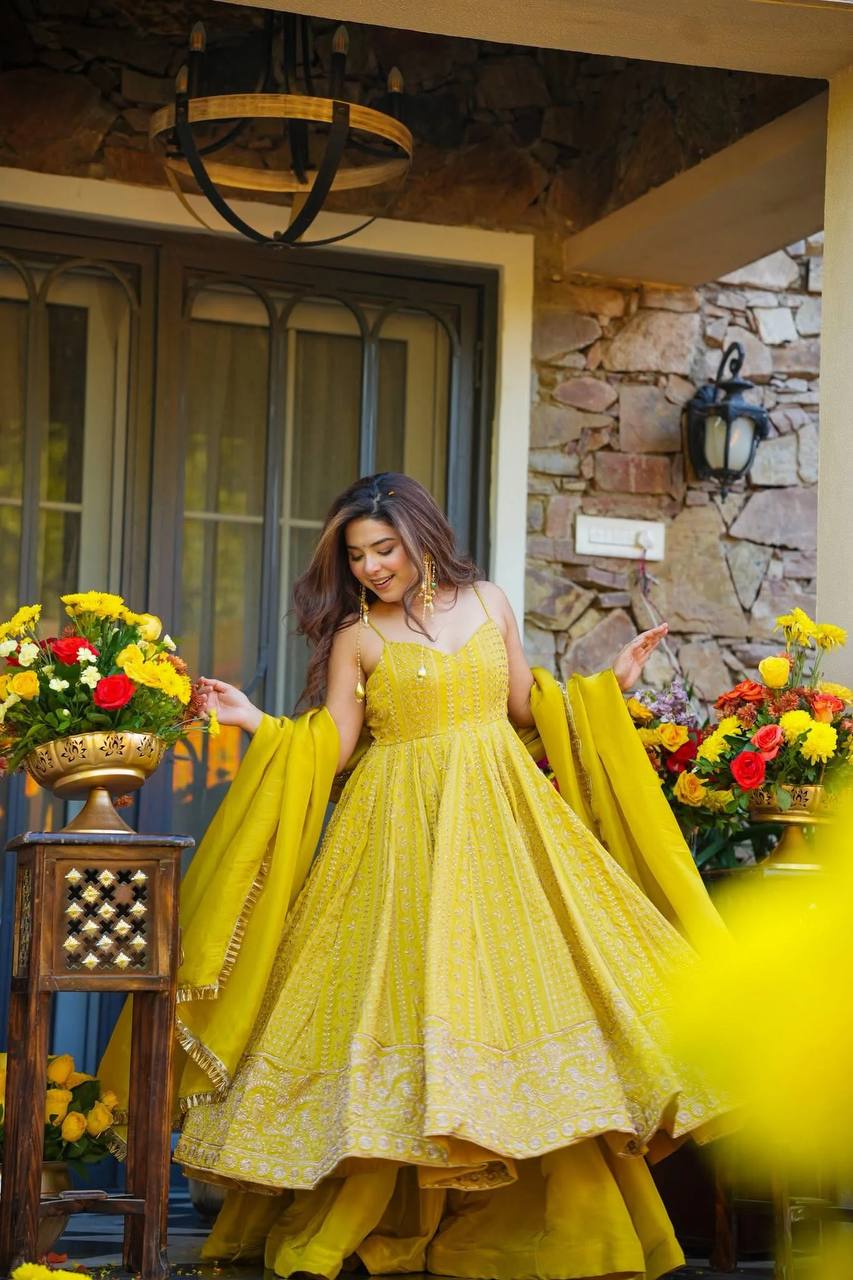 Liyana Zari Sequins Organza Sharara Set