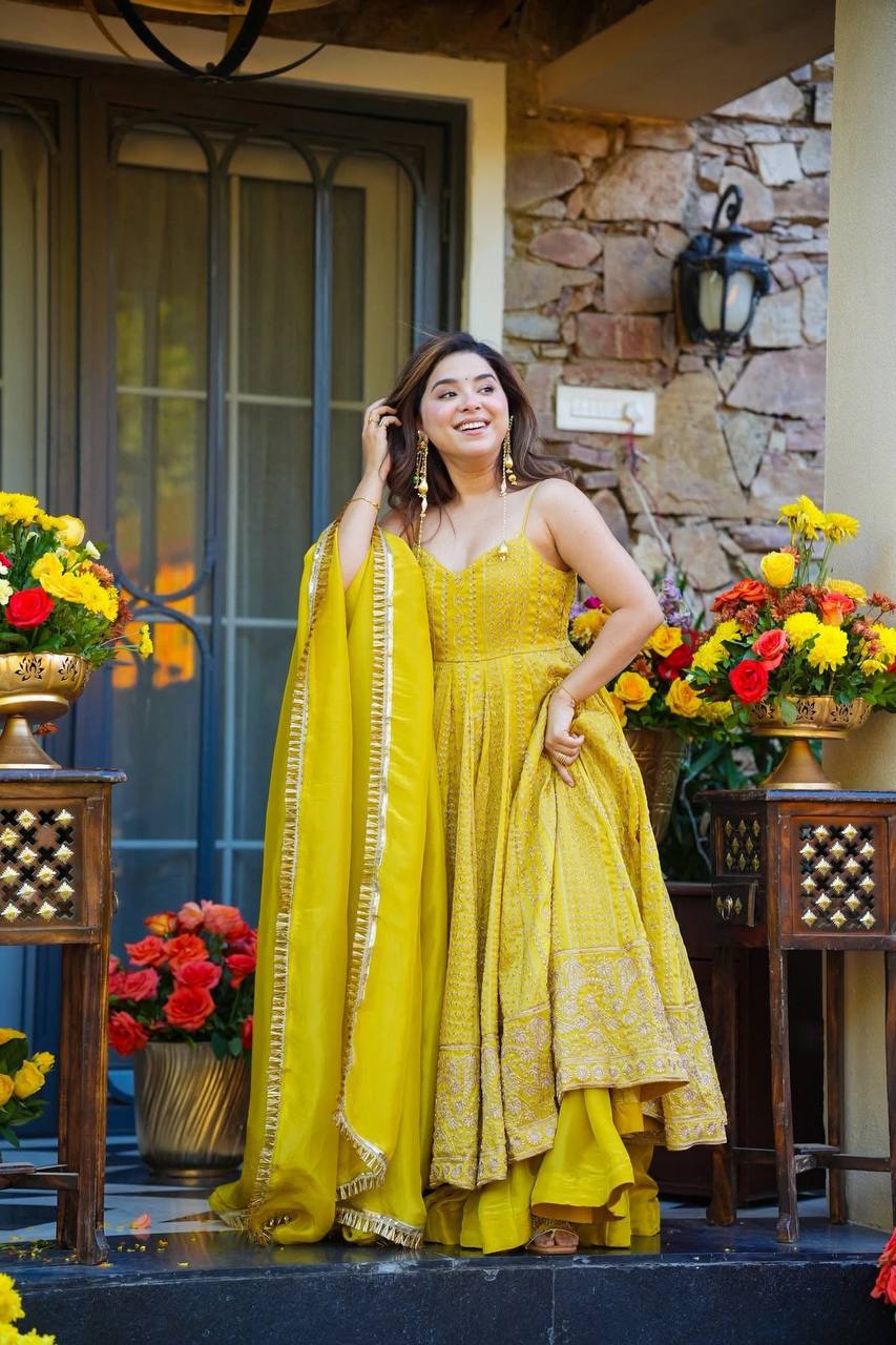 Liyana Zari Sequins Organza Sharara Set