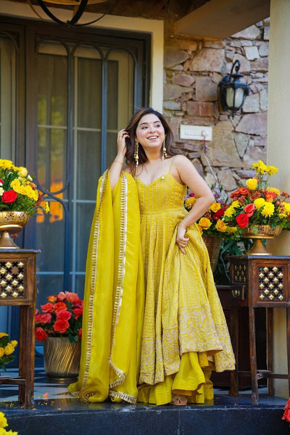 Liyana Zari Sequins Organza Sharara Set