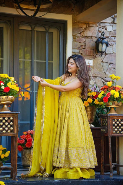 Liyana Zari Sequins Organza Sharara Set