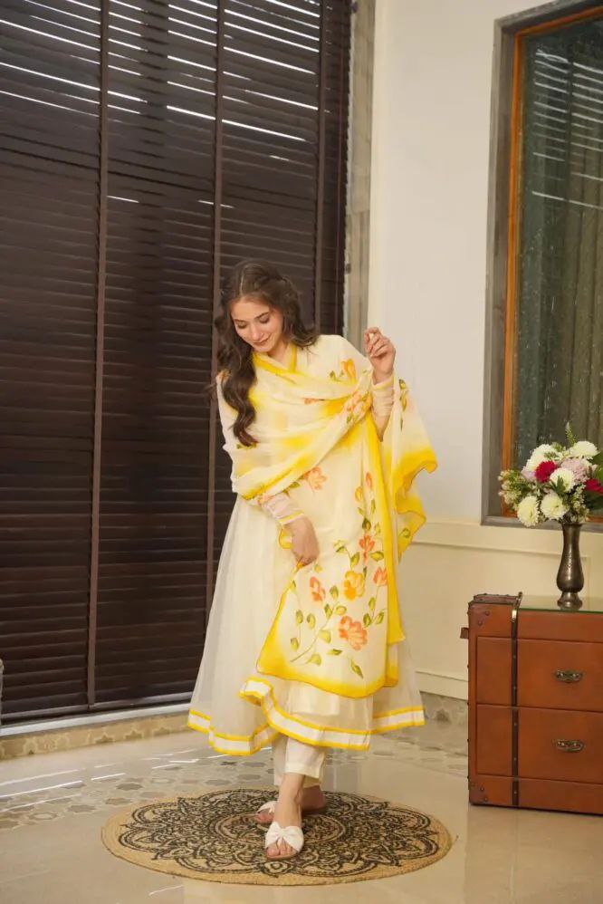 Blazing Beauty  Fashion’s Bold Anarkali Suit Set