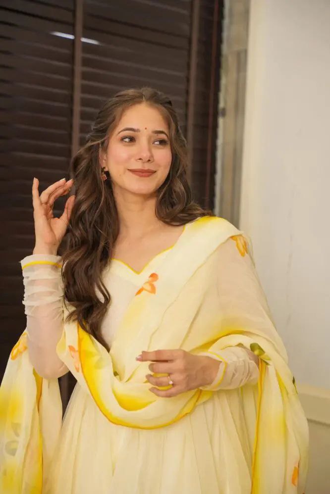 Blazing Beauty  Fashion’s Bold Anarkali Suit Set