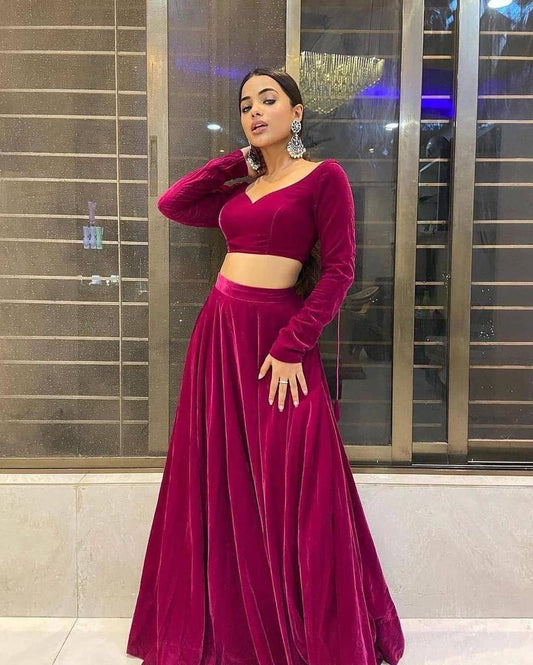 MAHRRON CROP TOP VELVET LEHENGHA